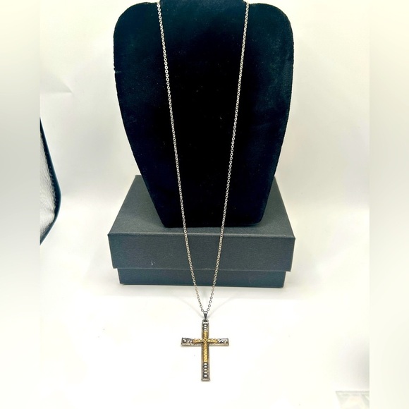 Vintage Silver and Gold Cross Pendant Necklace​​​ - Picture 3 of 8